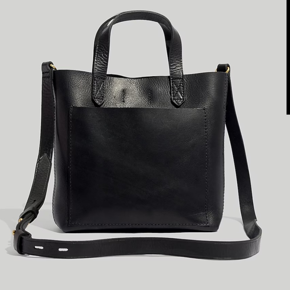 Madewell: Small Transport Crossbody ($128 New) 🌺